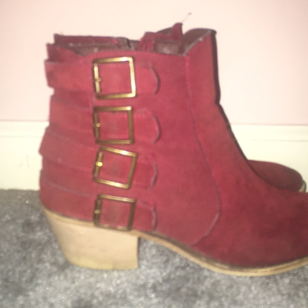 Red bootie - Picture 2 of 4